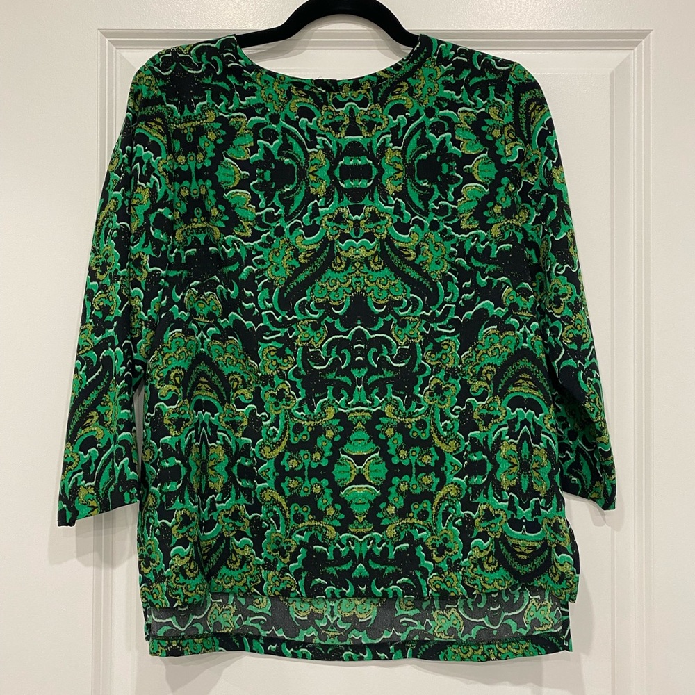 H&M GREEN AND BLACK TOP